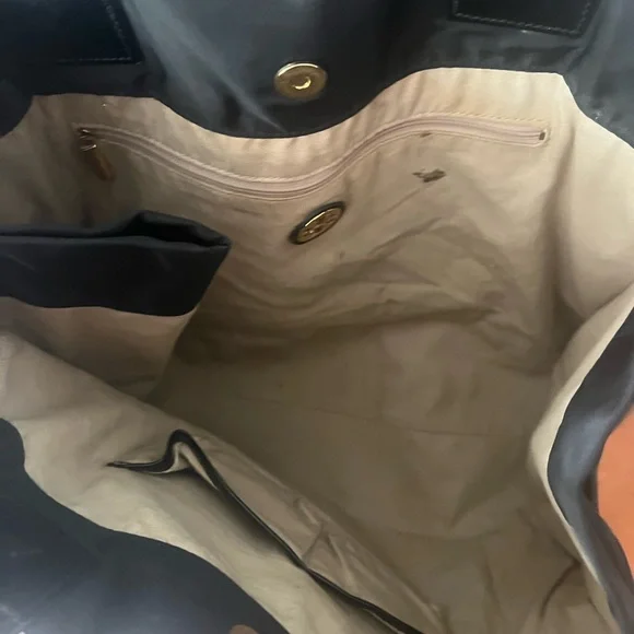 Tory Burch Black Tote Bag with Signature Logo - Picture 5 of 9